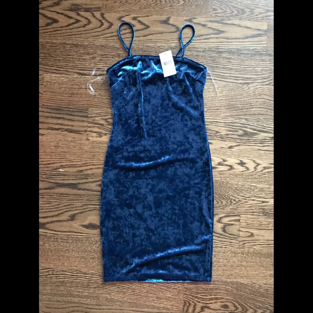 Fasion Nova Blue Velvet Dress! NWT!
